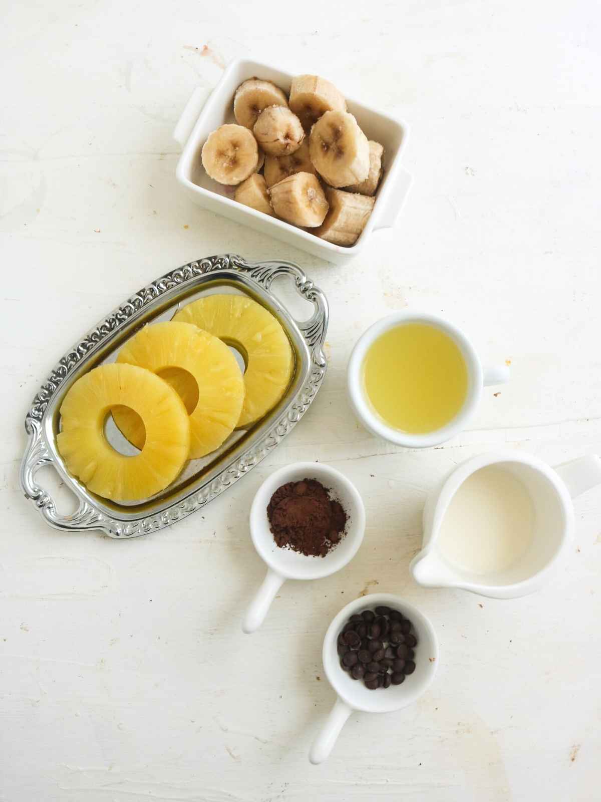 ingredients to make chocolate pineapple smoothie